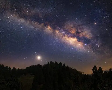 Night Sky Today (Dec. 26, 2025): Crescent Moon Meets Saturn Tonight as Jupiter Brightens Toward Opposition