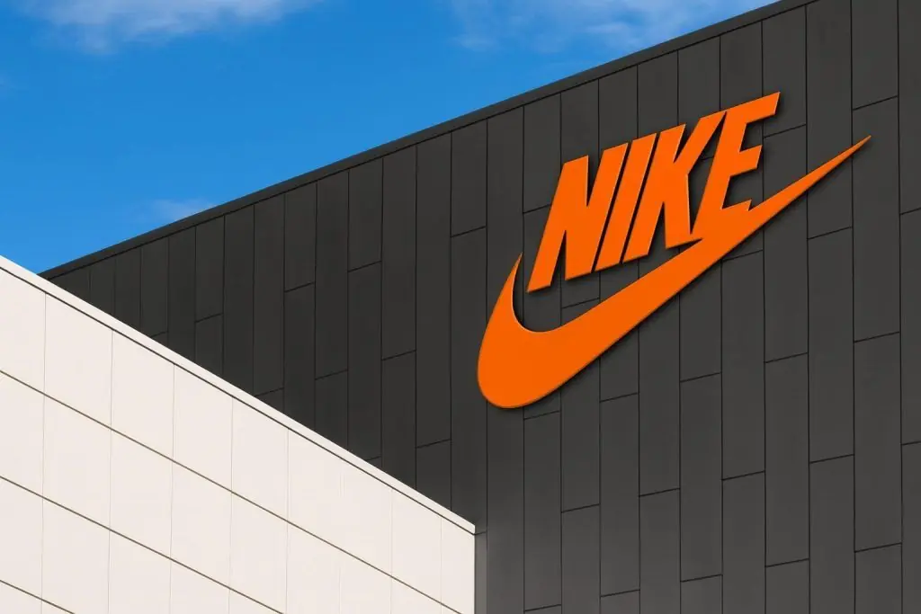 Nike (NKE) Stock on December 1, 2025: Ex‑Dividend Drop, Wall Street Targets, and 2026 Outlook