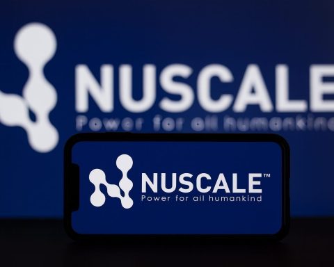 NuScale Power Corporation (SMR) Stock: Friday’s Sharp Drop, Dilution Watch, and Analyst Targets Ahead of Monday’s Open