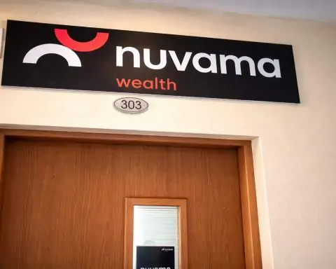 Nuvama Wealth Stock Split Explained: Why Shares Show an “80% Fall” on Dec 26, 2025 — Plus DCM Shriram Demerger, Ram Ratna Bonus and Hilton Rights Issue in Focus