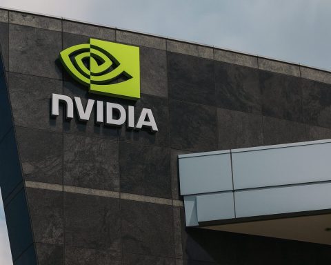 Nvidia Stock (NVDA) Rallies on AI Lab Deal and Export-Rule Win: Fresh News, Forecasts and 2025 Outlook