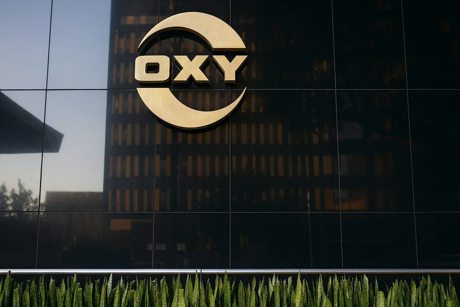 Occidental Petroleum (OXY) Stock Outlook December 6, 2025: Q3 Beat, Berkshire Deal and Wall Street Forecasts