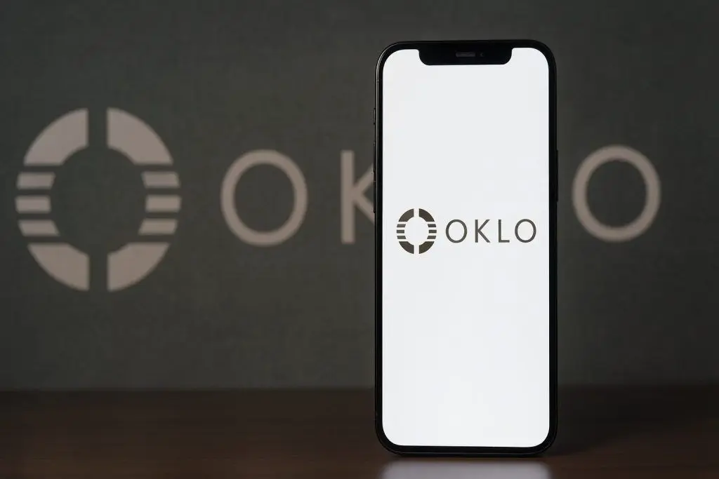 Oklo Stock (OKLO) Weekly Update: Shares Slide After $1.5B ATM Offering Plan — Forecasts, Analyst Targets, and What to Watch Next Week (Updated Dec. 12, 2025)
