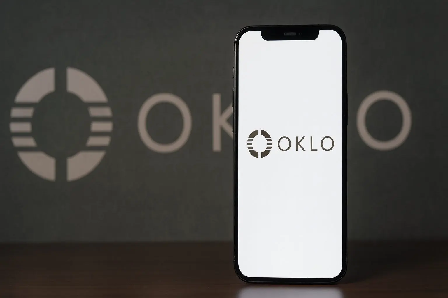 Oklo Stock (OKLO) Weekly Update: Shares Slide After $1.5B ATM Offering Plan — Forecasts, Analyst Targets, and What to Watch Next Week (Updated Dec. 12, 2025)