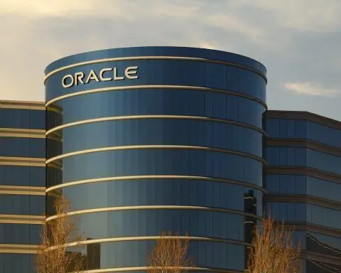 Oracle Corp (ORCL) Stock on December 6, 2025: AI Cloud Deals, Debt Risks and Q2 2026 Earnings Forecast