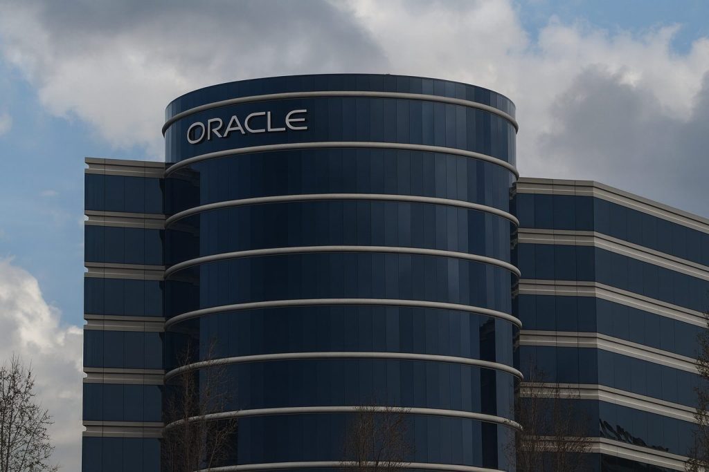 Oracle (ORCL) Slumps Over 6% After Q2 FY26 Earnings: What to Know Before the Market Opens on December 11, 2025