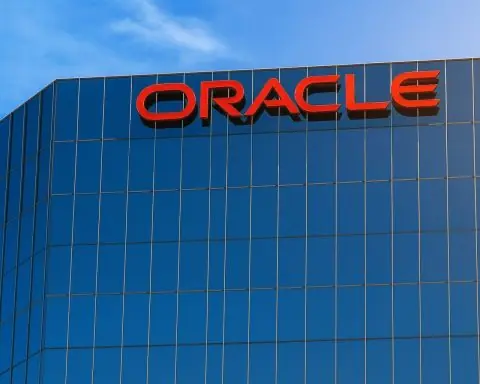 Oracle (ORCL) Stock Today: AI Cloud Backlog, Debt Warnings and What to Expect from Dec. 10 Earnings