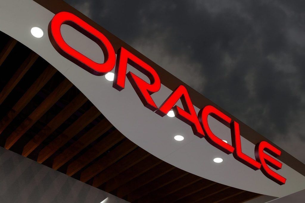 Oracle Stock Crashes 14% as Wall Street Slashes AI Price Targets