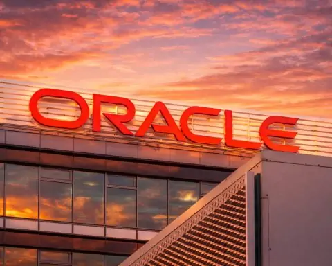 Oracle Stock (NYSE: ORCL) Heads Into Year-End With AI Capex in Focus: Latest Price, News, Forecasts, and What to Watch Before Monday’s Open