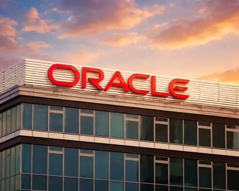 Oracle Stock (ORCL) Heads Into the Final Week of 2025: AI Capex Pressure, OpenAI Exposure, Analyst Forecasts, and What to Watch Before Monday’s Open