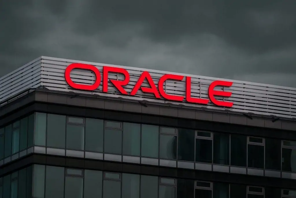 Oracle Stock (ORCL) Preview for the Dec. 26, 2025 Market Open: Latest News, Earnings Takeaways, Wall Street Forecasts, and Key Risks