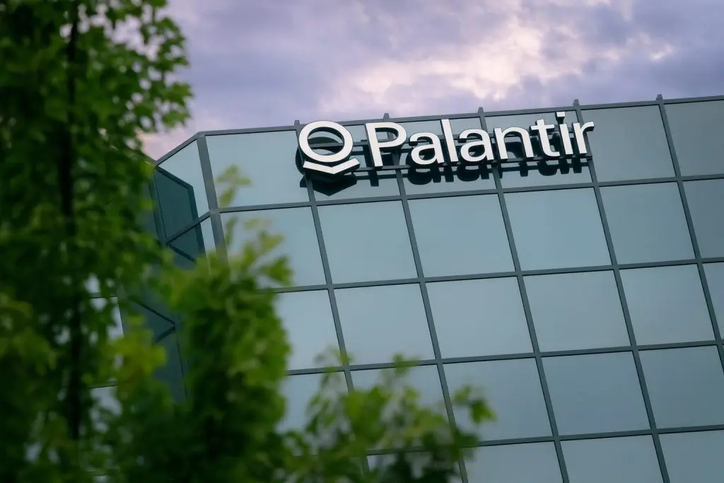 Palantir (PLTR) After-Hours on December 8, 2025: AI Deals, Insider Selling and Forecasts to Watch Before the December 9 Open