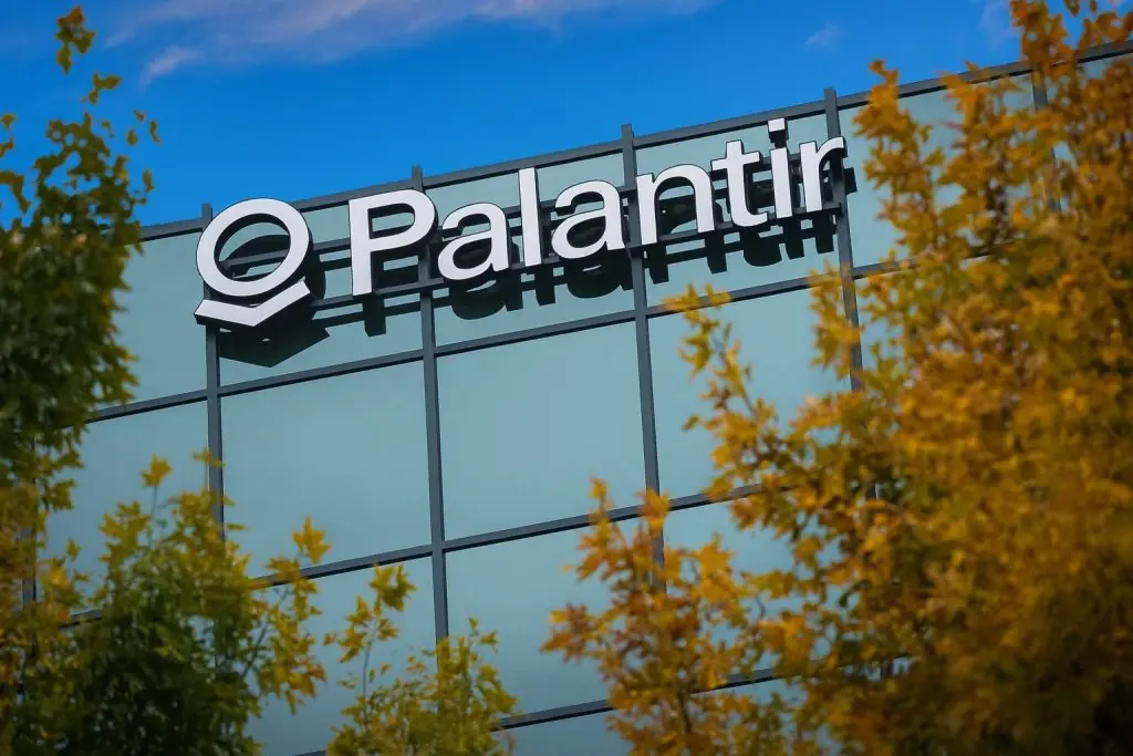 Palantir (PLTR) Stock Today: Wedbush’s ‘Golden Path’, New AI Deals and the Trillion‑Dollar Debate – December 5, 2025
