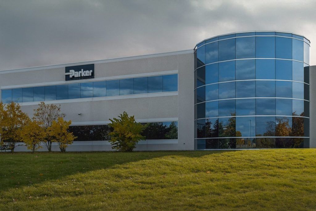 Parker-Hannifin (PH) Stock: Deal-Financing Update, This Week’s New Highs, and the Week Ahead (Updated Dec. 12, 2025)