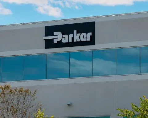 Parker-Hannifin (PH) Stock Outlook December 2025: Aerospace Strength, $9.25B Filtration Deal and a Valuation Tug of War