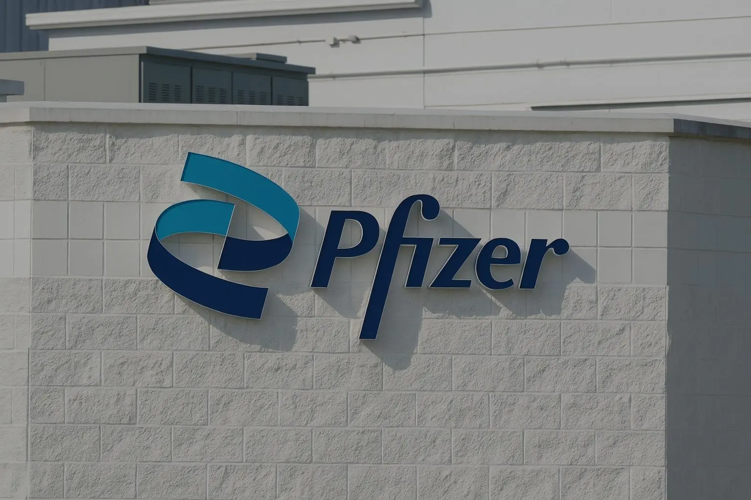 Pfizer (PFE) Stock After Hours on Dec. 12, 2025: Dividend Update, FDA Vaccine Warning Headlines, and What to Watch Before the Next Market Open