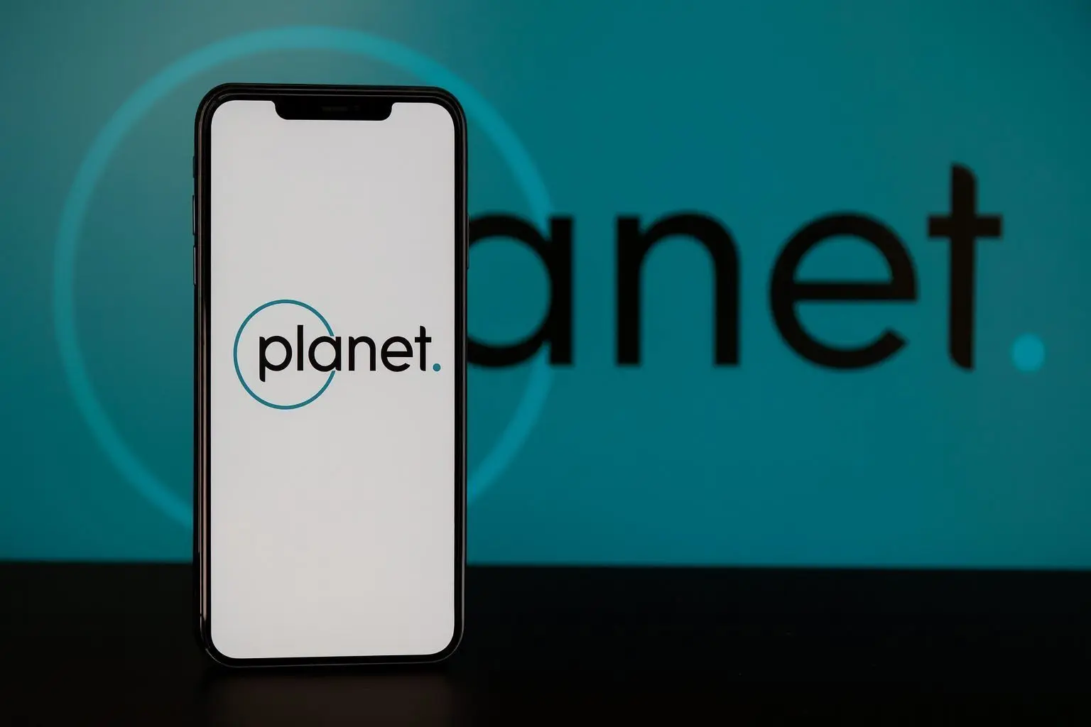 Planet Labs (PL) Stock News Today: Earnings Beat, Backlog Surge, and New Wall Street Price Targets (Dec. 12, 2025)