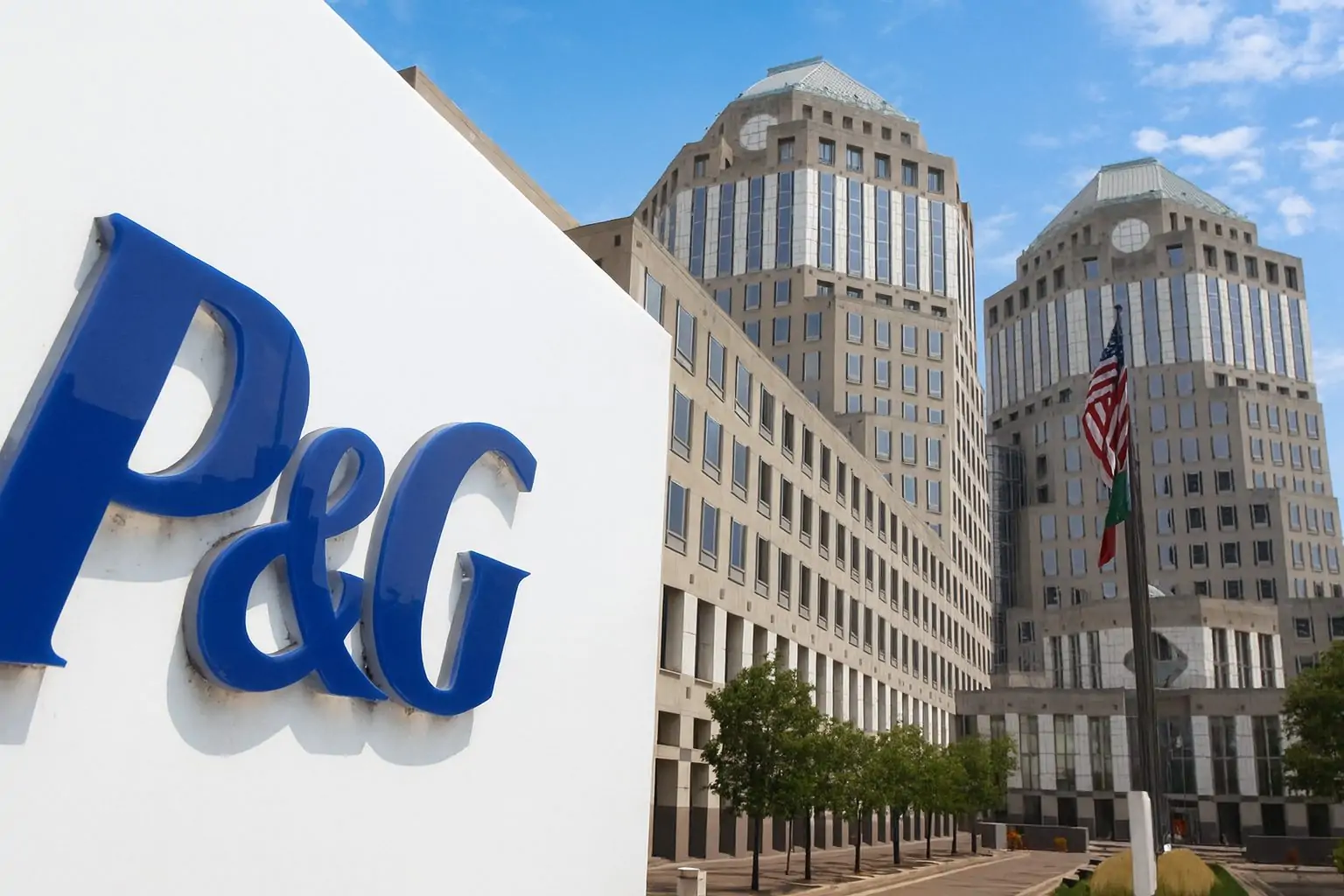 Procter & Gamble (PG) Stock Outlook: Dividend King Near Two‑Year Lows as Wall Street Weighs Tariffs, Jobs Cuts and 2026 Growth