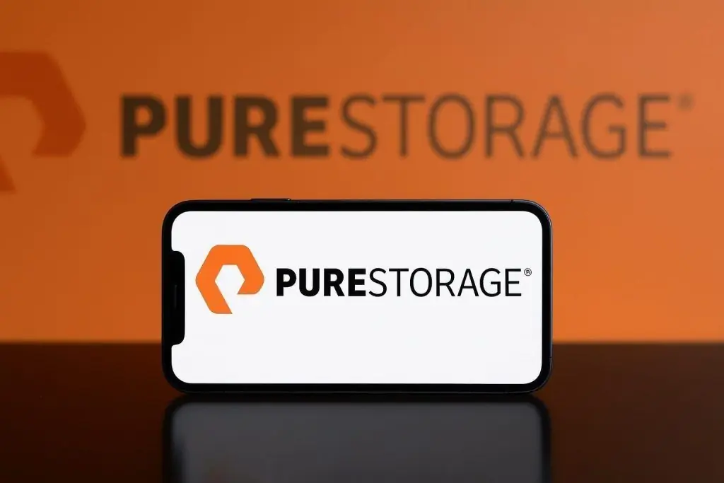 Pure Storage (PSTG) Stock Drops After Q3 FY26 Earnings as Wall Street Weighs AI Investment and Rich Valuation
