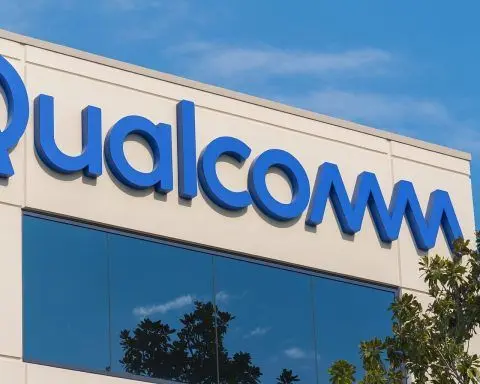 Qualcomm (QCOM) Stock News: AI Chip Breakthroughs, Ventana Deal and 2026 Outlook After November 21 Pivot