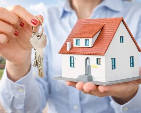 Real Estate Stocks Outlook for 2026: REITs, Homebuilders, and PropTech Reset After December Rate Cuts