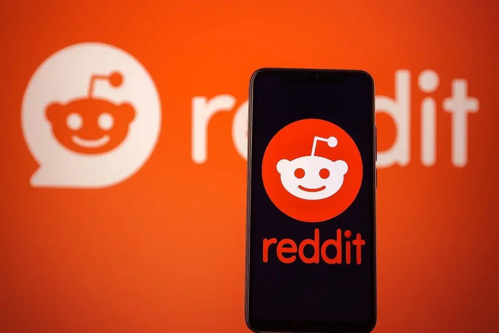 Reddit (RDDT) Stock Today – December 8, 2025: AI Data Goldmine, r/popular Shake‑Up and What Analysts Expect Next
