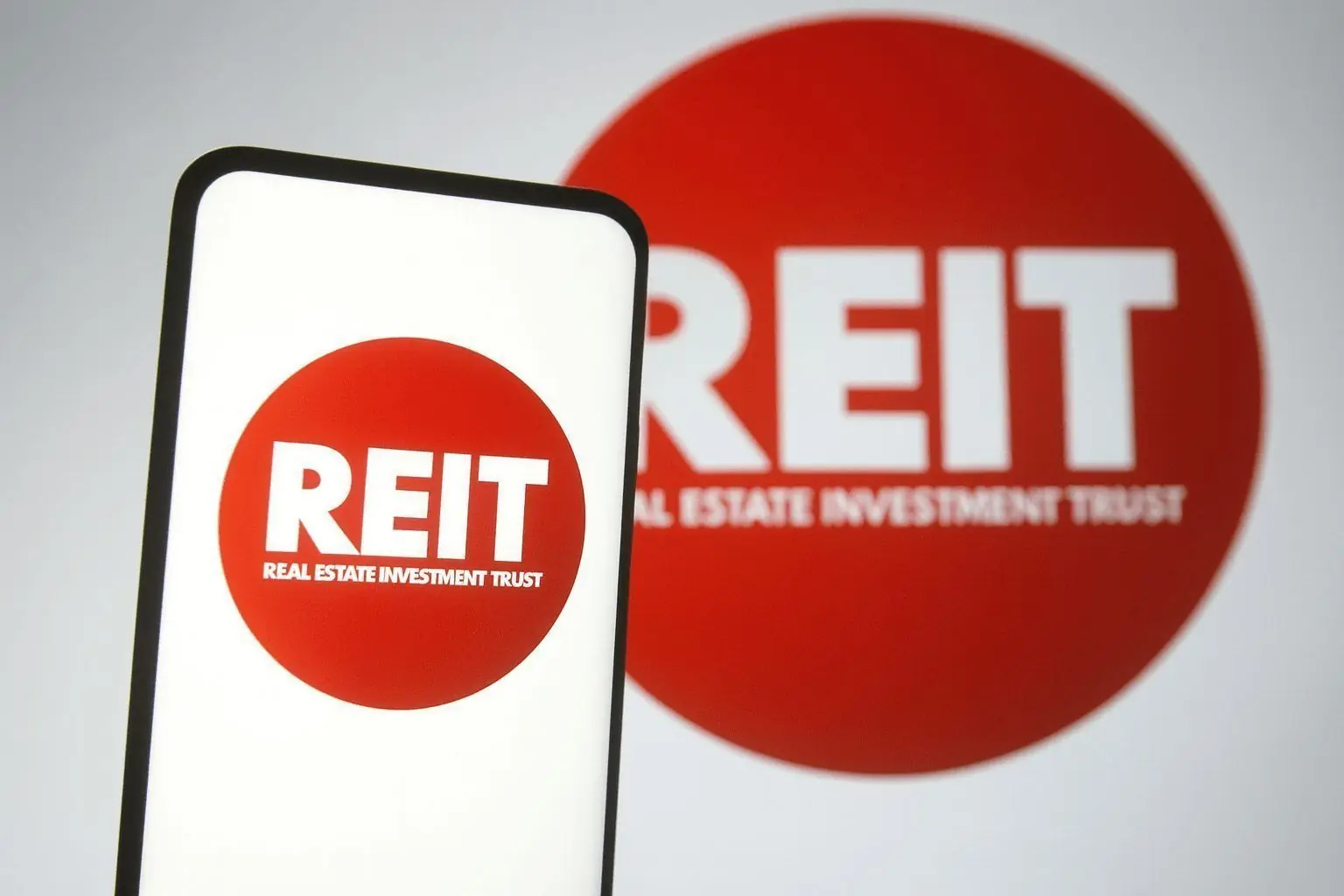REIT Stock Prices on December 7, 2025: Are Rate Cuts Setting Up a 2026 Rally?