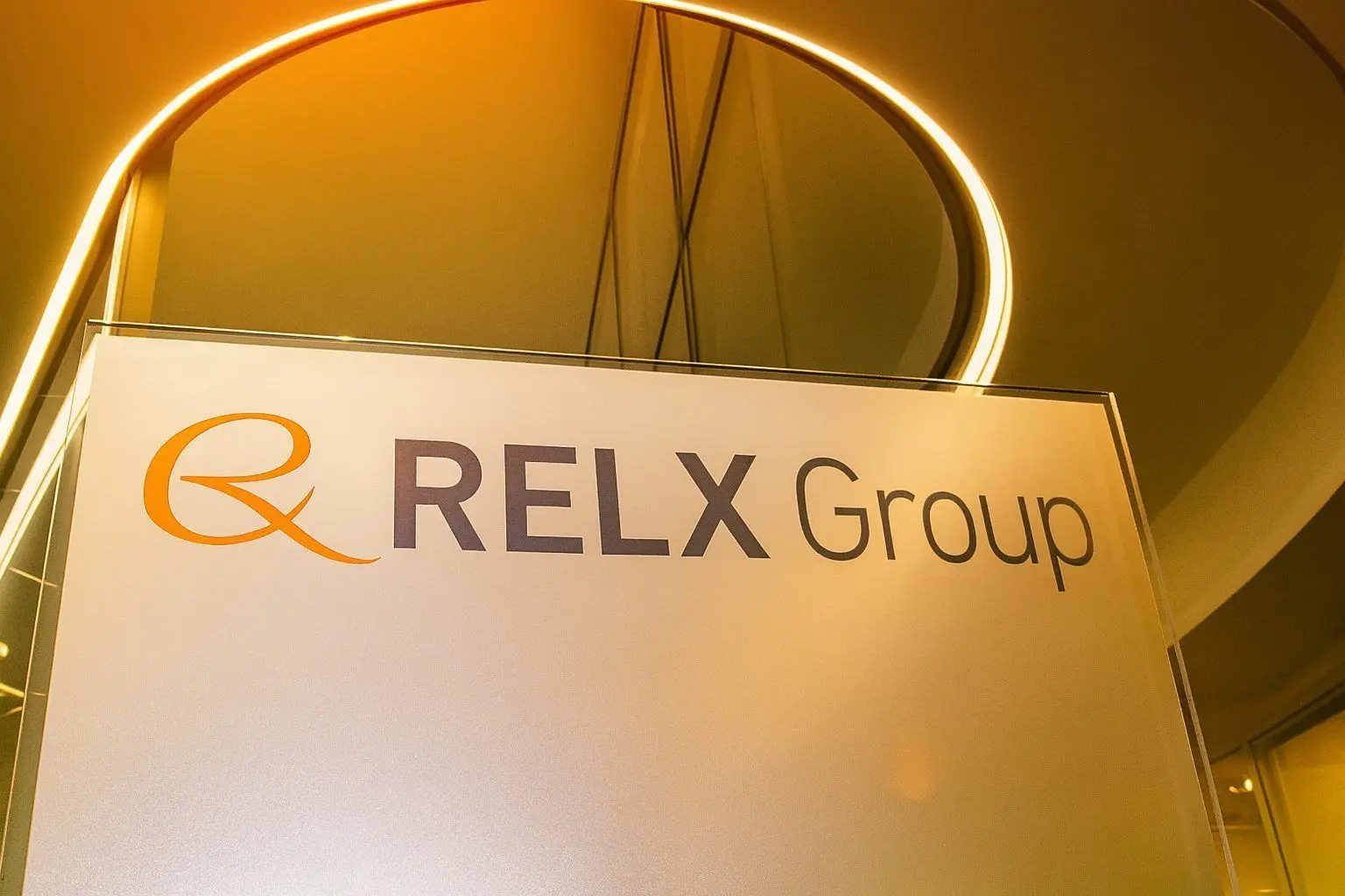 RELX PLC Stock (LSE: REL) News, Forecasts and Analyst Outlook for 13 December 2025: Buybacks, AI Momentum and 2026 Catalysts