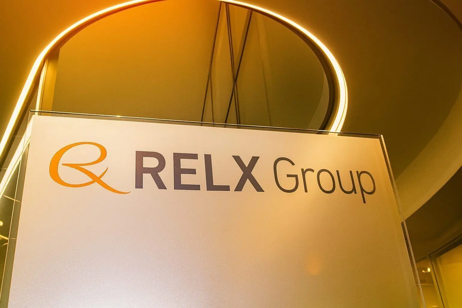 RELX PLC Stock News and Forecast for December 16, 2025: Buyback Momentum, Analyst Targets, and the AI Growth Story