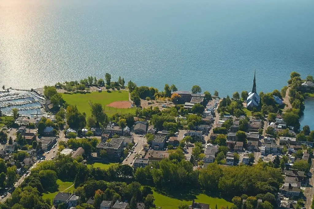 REM Construction: Fairview Avenue Lane Reductions in Pointe‑Claire from December 3–5, 2025