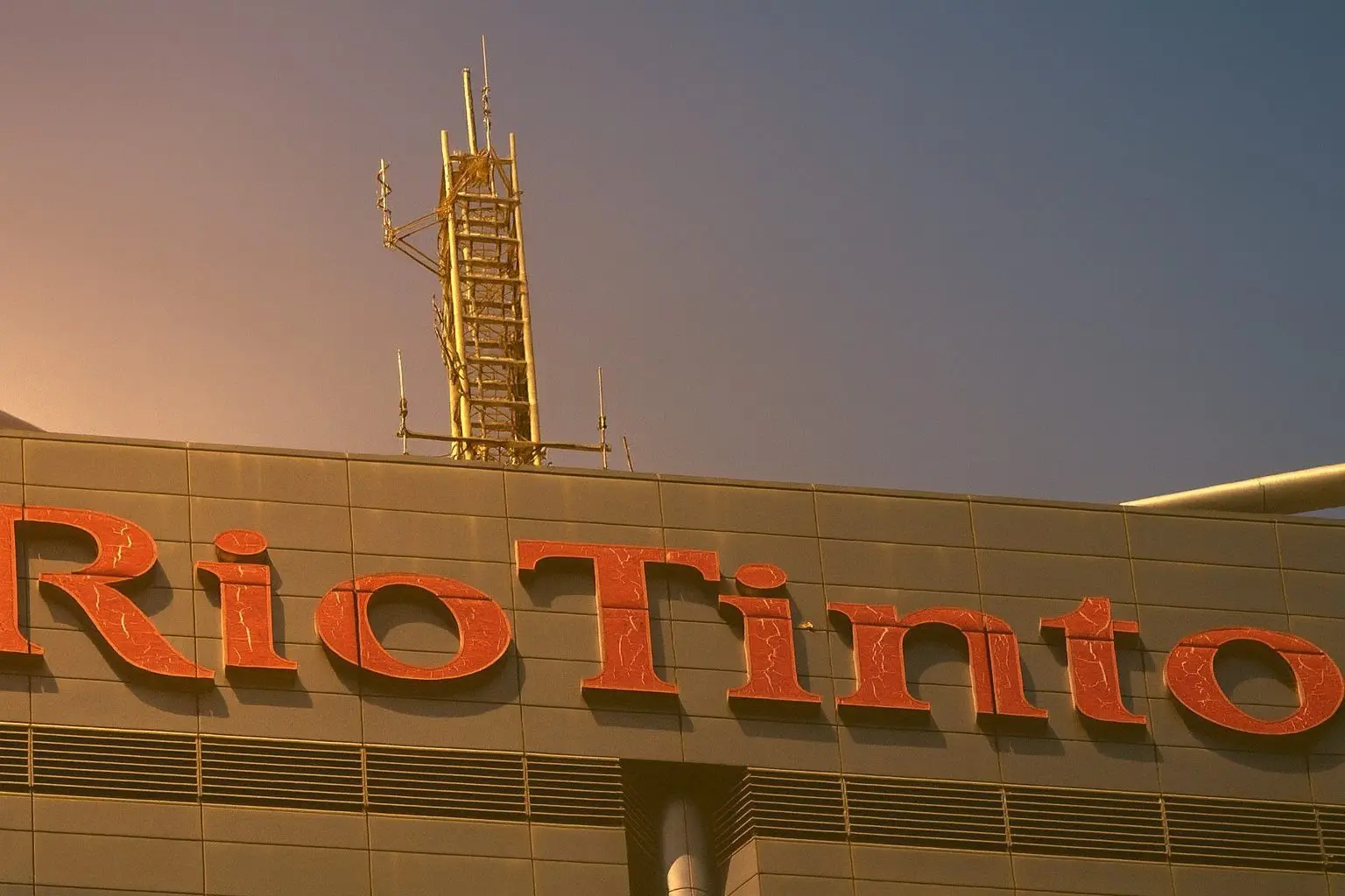 Rio Tinto plc (RIO) Stock on 10 December 2025: Strategy Reset, Lithium Pivot and What It Means for Investors