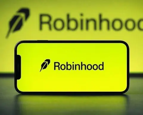 Robinhood Stock (HOOD) Weekly Update & Week-Ahead Outlook: November Metrics Spark Selloff as Analysts Reset Targets (Updated 12/12/2025)