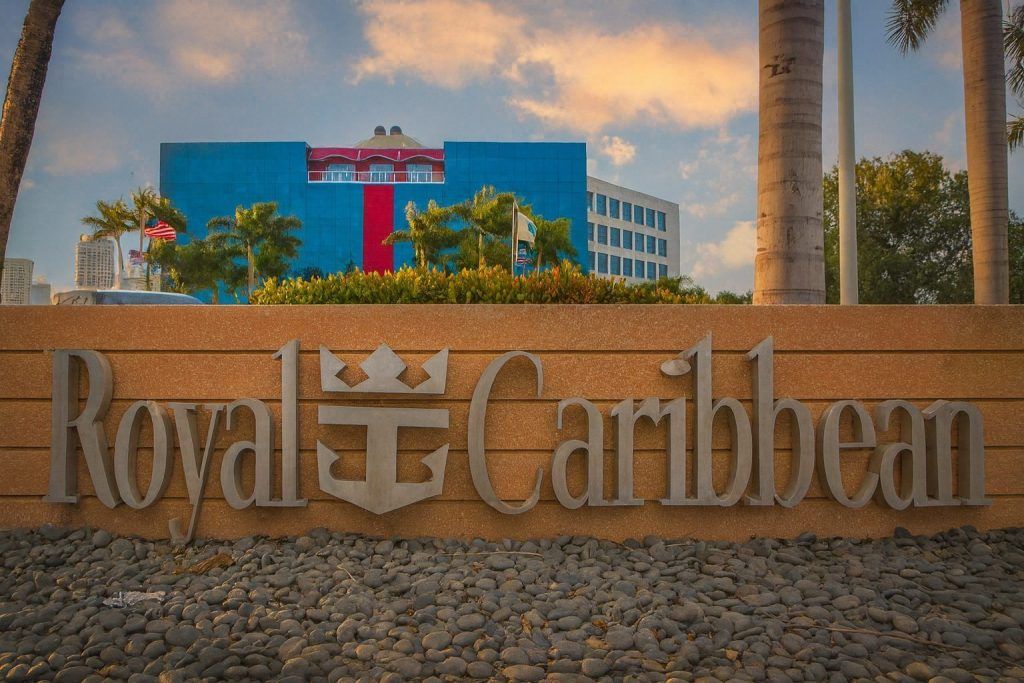 Royal Caribbean Cruises Ltd. (RCL) Stock Today: Buyback, Dividend, and Fed Rate Cuts Drive Momentum — Latest News, Forecasts, and Analyst Targets (Dec. 12, 2025)