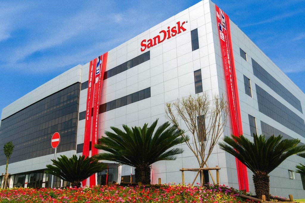 Sandisk Corporation (SNDK) Stock: AI Storage Star Enters the S&P 500 — What the Latest Forecasts Say After November 21, 2025