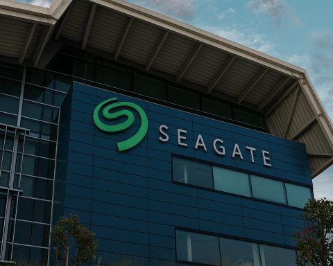 Seagate (STX) stock rebounds toward $300 after Goldman target hike, earnings in focus