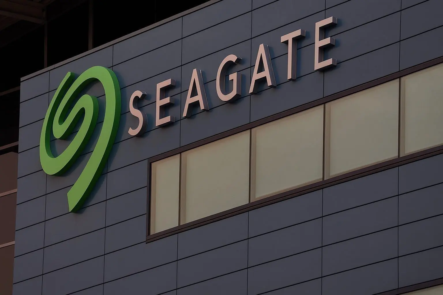 Seagate (STX) stock slides as AI storage rally cools after record run