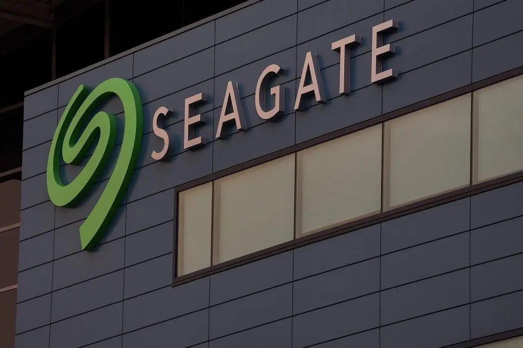 Seagate Technology (STX) Stock Forecast: AI Storage Boom, Fresh Price Targets and Insider Moves as of December 8, 2025