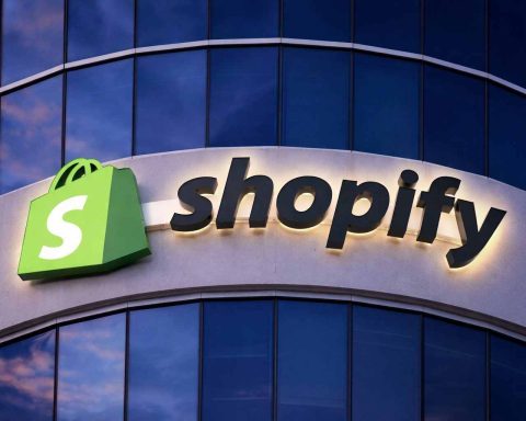 Shopify stock slips in Toronto as tariff jitters rattle tech — what to watch next