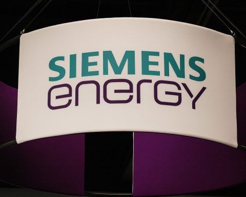 Siemens Energy rebuffs wind spin-off call as Siemens targets 200,000 U.S. electricians by 2030