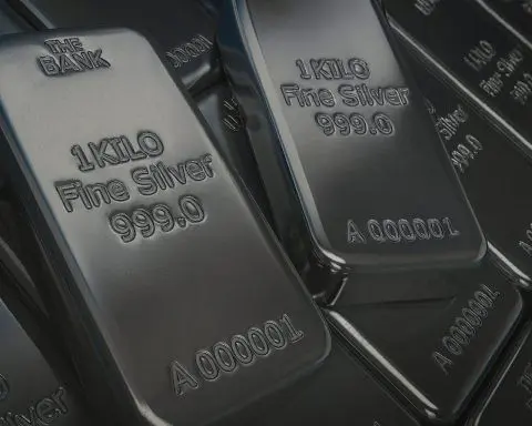 Silver Price Today (December 13, 2025): Spot Silver Holds Near $62 After Record High — Latest News, Forecasts, and What Comes Next
