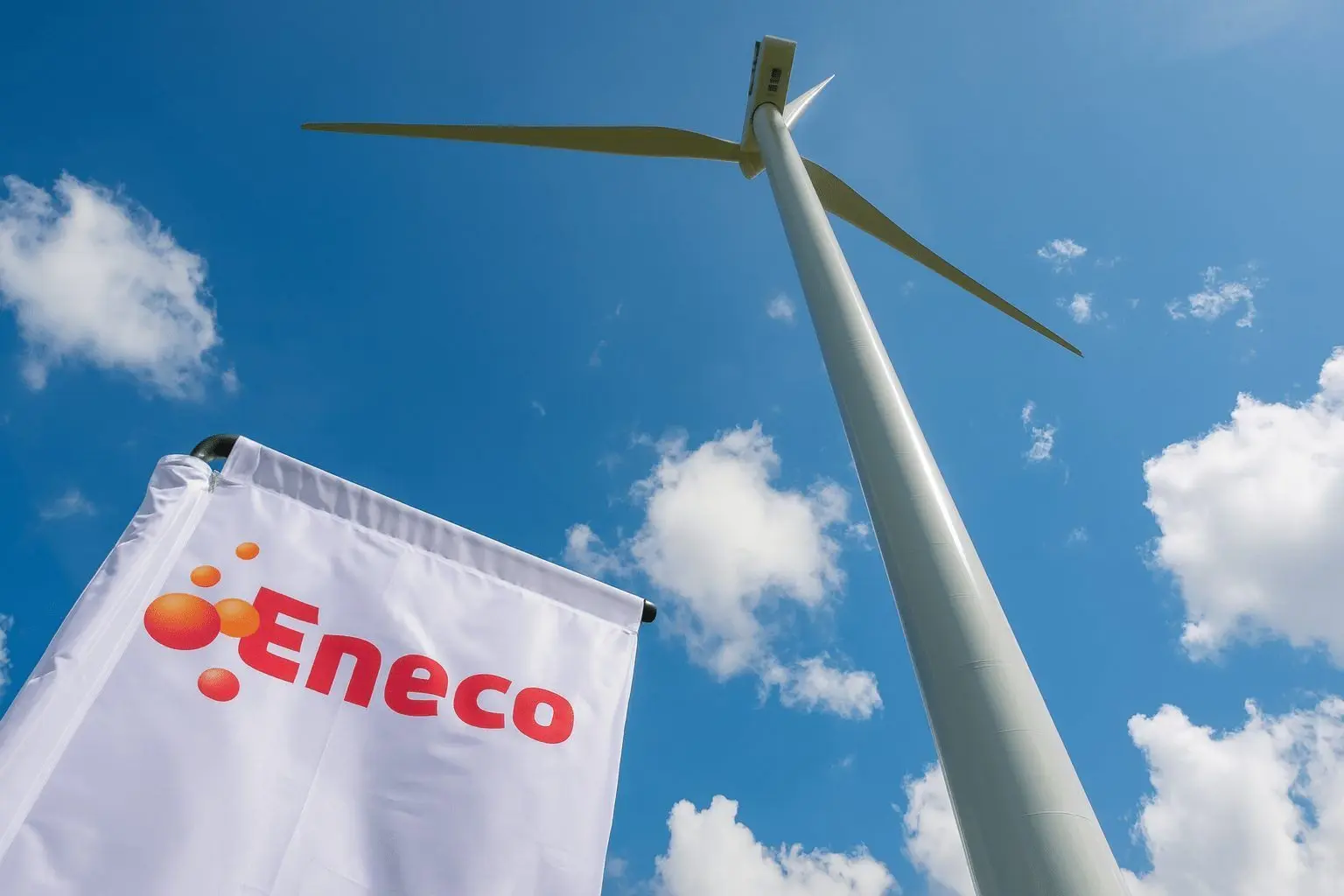 Singapore Stock Market’s Biggest Losers Today (9 Dec 2025): Hoe Leong, Quantum Healthcare and Eneco Energy Slide