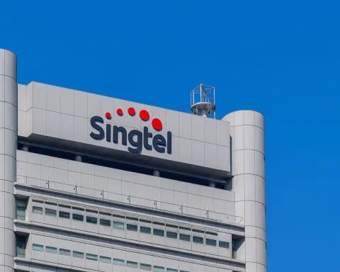 Singtel (SGX: Z74) Stock on 10 December 2025: Price, Dividend Payout, Buyback Firepower and 2026 Outlook