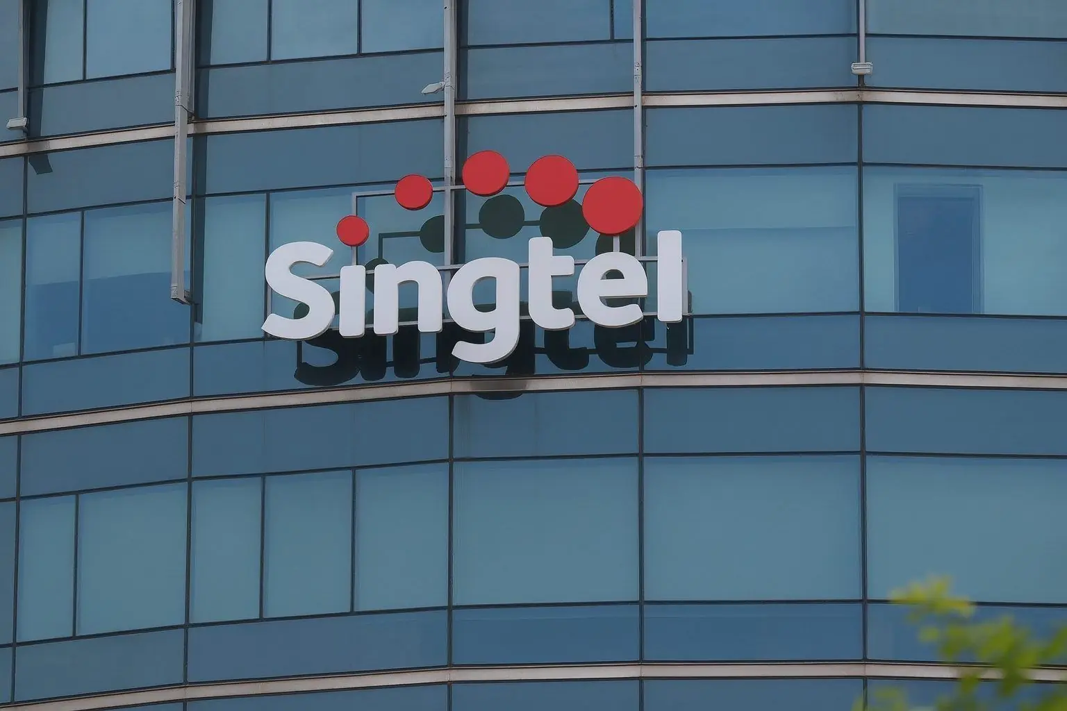Singtel Stock Outlook 2026: UBS Downgrade, Data Centre Mega‑Deal and Dividend Growth After a 50% Rally