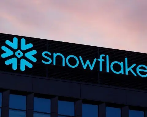 Snowflake (SNOW) Stock After Hours on Dec. 15, 2025: What Investors Need to Know Before the Market Opens Dec. 16