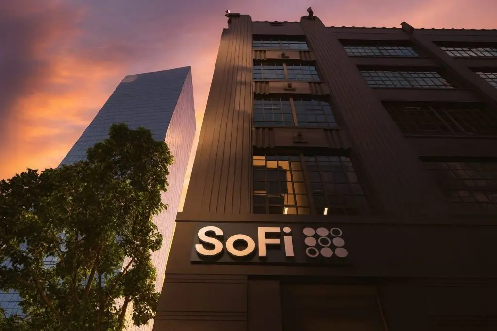 SoFi Technologies (SOFI) Stock Before the Open on December 8, 2025: $1.5B Share Sale, Premarket Price and Key Forecasts