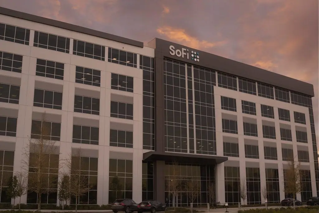 SoFi Technologies (SOFI) Stock on December 4, 2025: Crypto Pivot, Record Earnings and a Valuation Tug‑of‑War