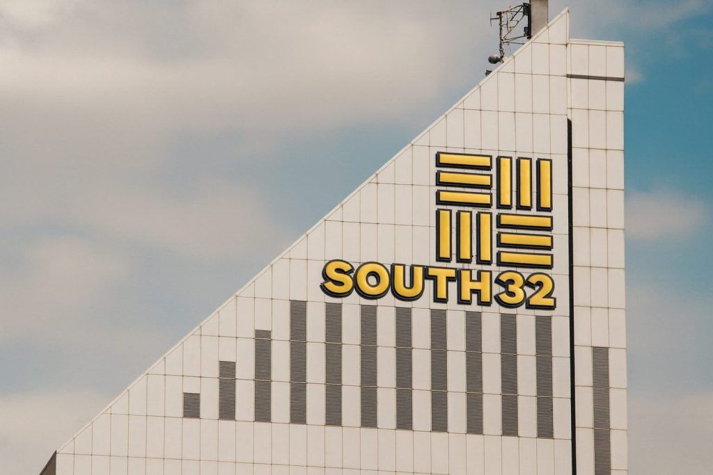 South32 Ltd (ASX: S32) Stock: Buyback Shrinks Share Count, Hermosa Water Probe Grabs Headlines, and What to Watch This Week (Updated 14 Dec 2025)