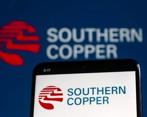 Southern Copper (SCCO) Stock This Week: Record-High Copper, Analyst Targets, and the Week-Ahead Setup (Updated Dec. 12, 2025)