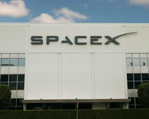 SpaceX vise une introduction en bourse fin 2026 alors qu&rsquo;une vente secondaire d&rsquo;actions pourrait valoriser l&rsquo;entreprise jusqu&rsquo;à 800 milliards de dollars