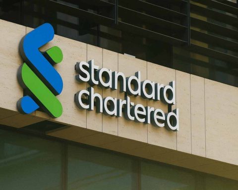 Standard Chartered shares notch a fresh 52-week high — what to watch before Monday’s London open